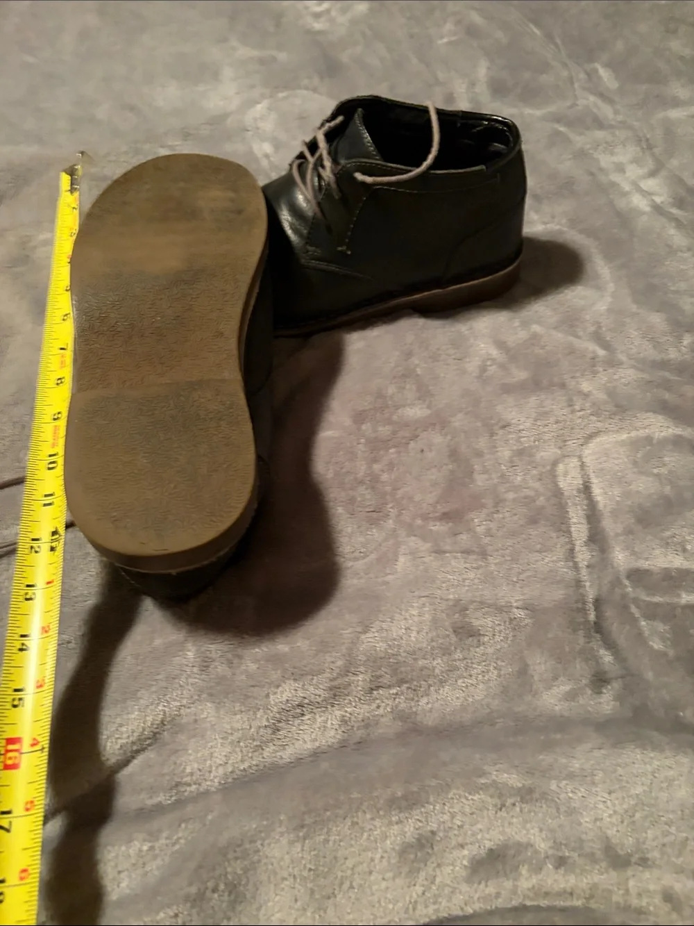 Kenneth Cole Reaction Black Leather Chukka Boots with Brown Laces